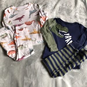 Old Navy Toddler pajamas (2 sets)